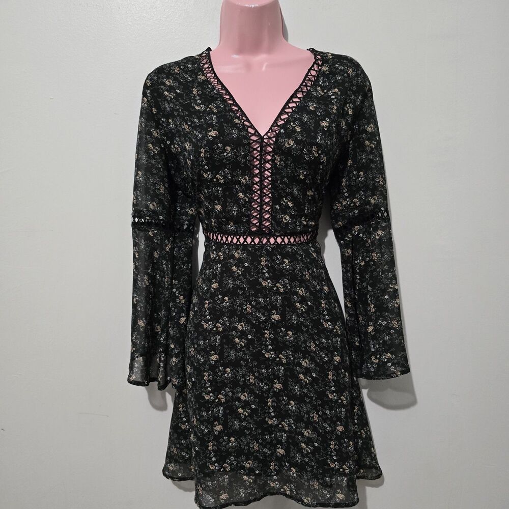 Beyond the Radar - Dress - Floral Bell Sleeve Deep V Cut Out - Size M - Black